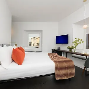 https://maison-ottavia.it-romehotels.com